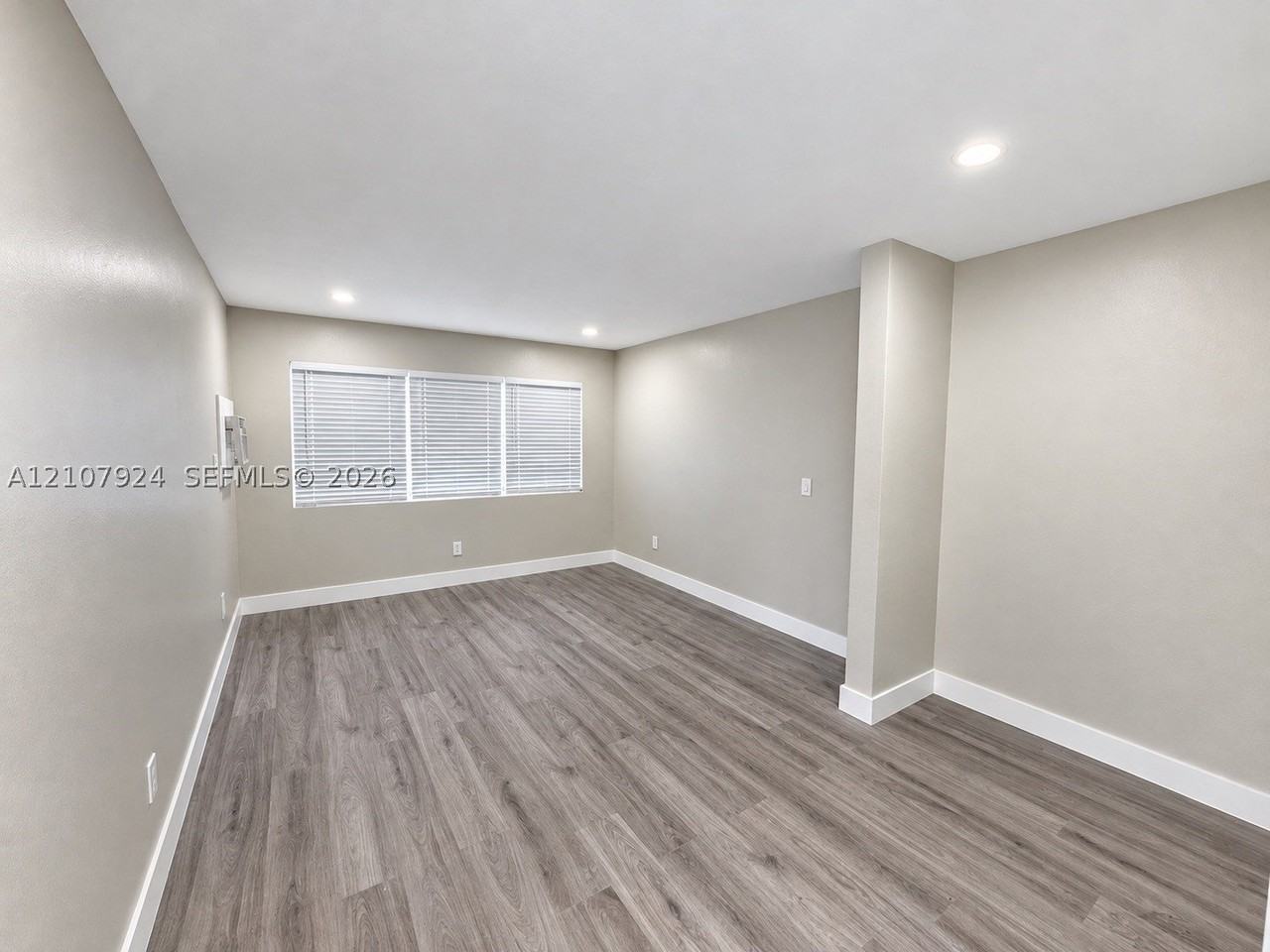 2377 Nw 35th St #REAR - Photo 6 of 12