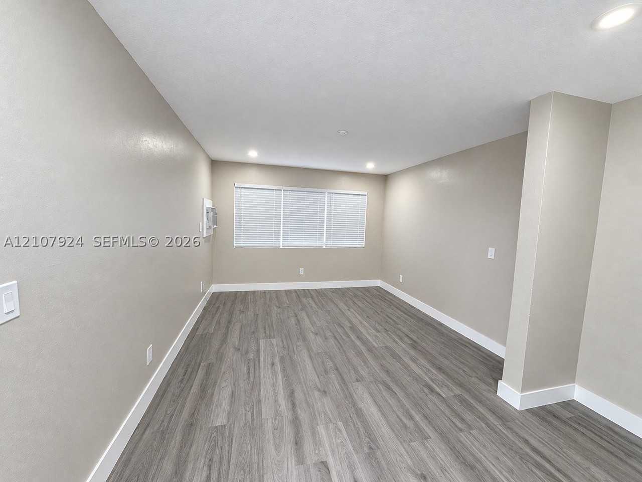 2377 Nw 35th St #REAR - Photo 7 of 12