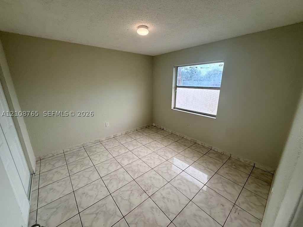 2721 Nw 23rd Ct #3 - Photo 5 of 6