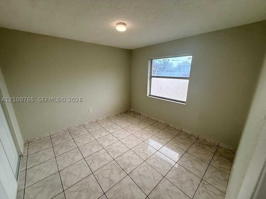2721 Nw 23rd Ct #3 - Photo 6 of 6