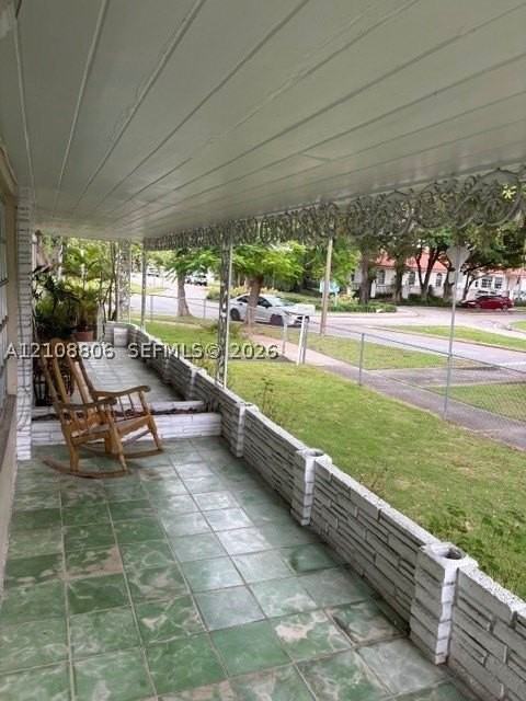 701 Sw 20th Rd #703 - Photo 4 of 12