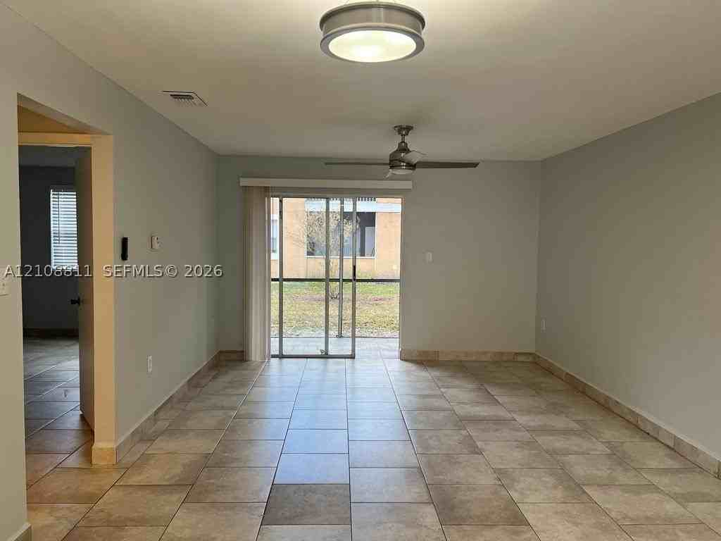 8108 Sw 21st Ct #8108 - Photo 5 of 13