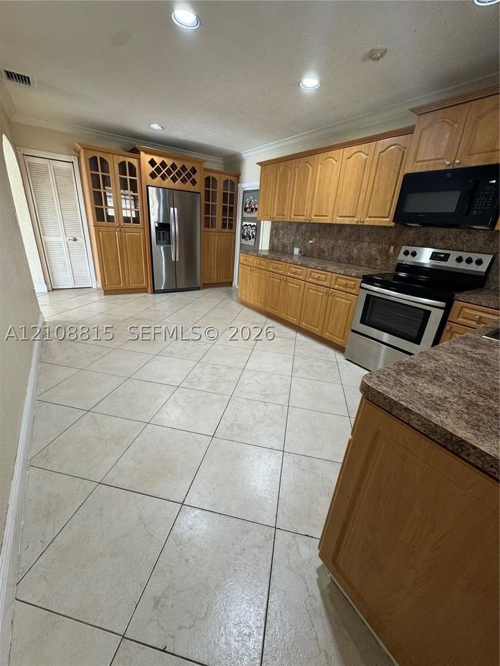 110 W 44th St #110 - Photo 4 of 9