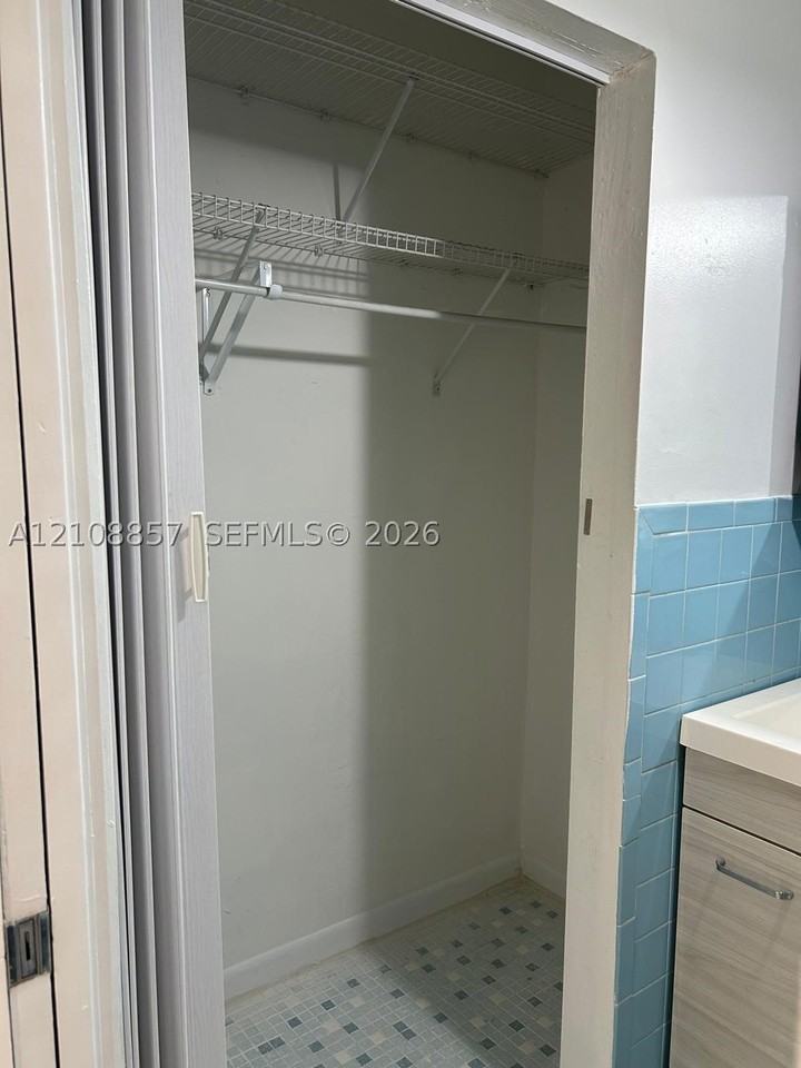 920 Nw 35th Ave #0 - Photo 6 of 14