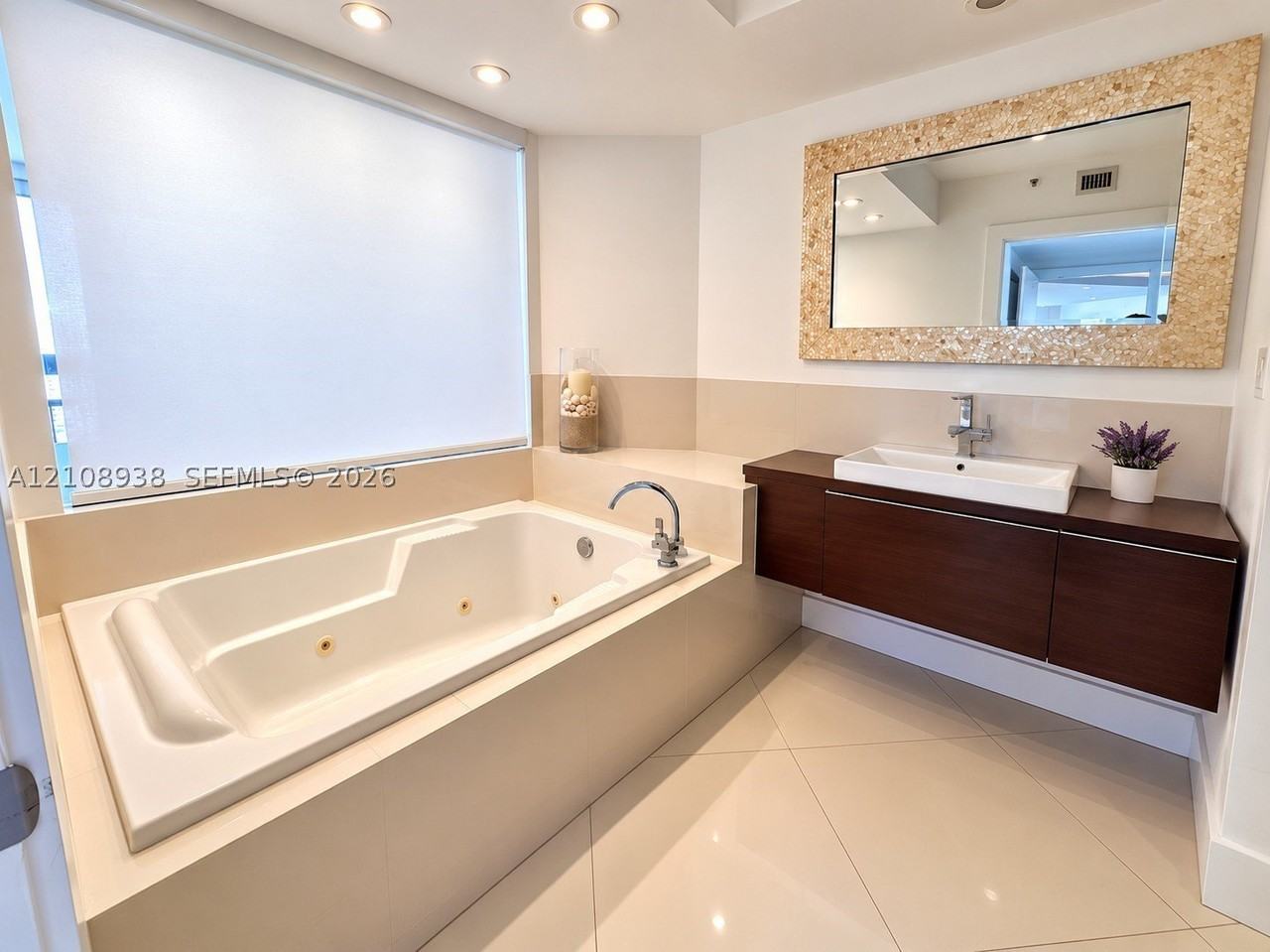 20185 E Country Club Dr #2609 - Photo 6 of 24