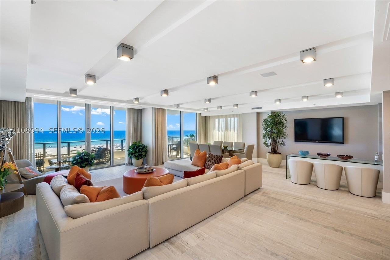 125 Ocean Dr - Photo 5 of 32