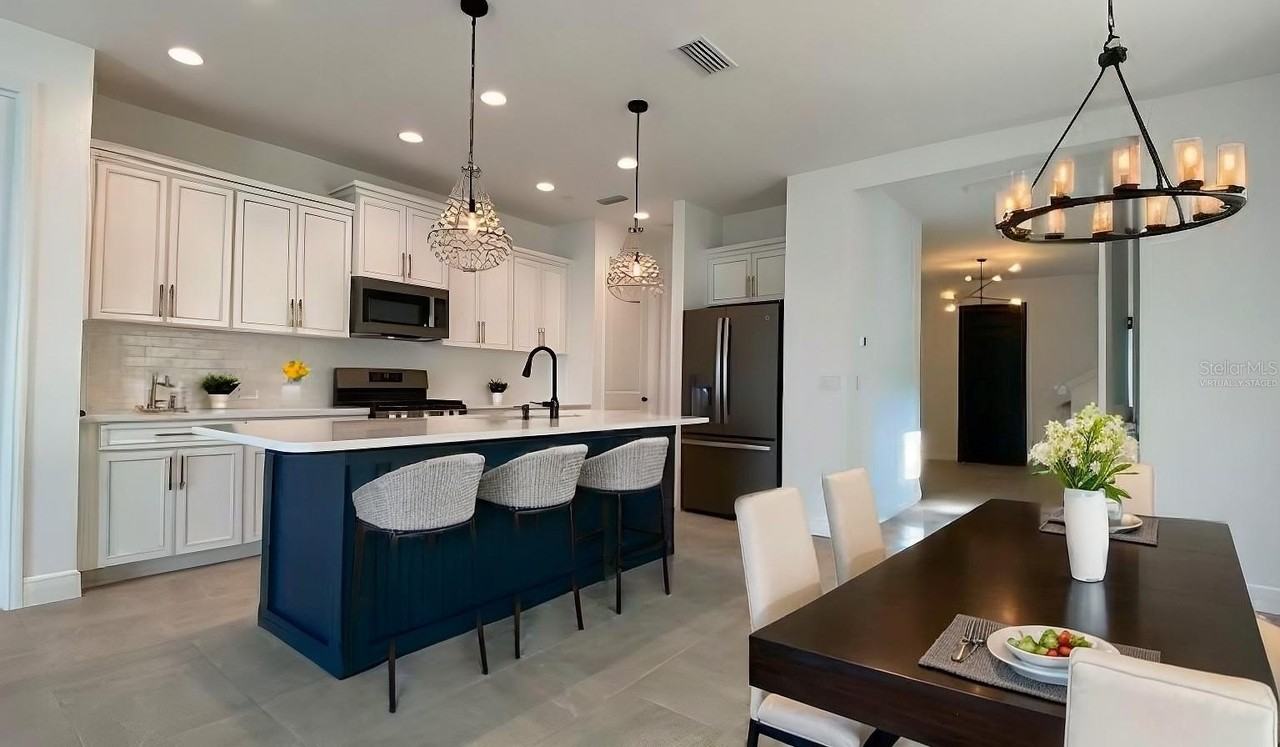 13845 Old Creek Ct - Photo 4 of 50