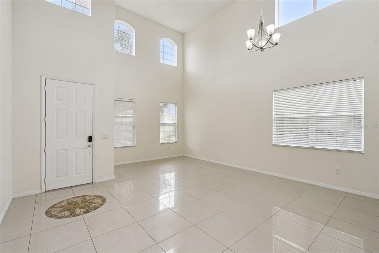 4715 Indian Deer Rd - Photo 3 of 46