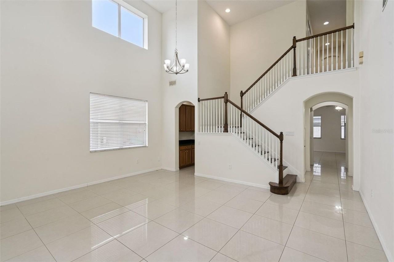 4715 Indian Deer Rd - Photo 4 of 46