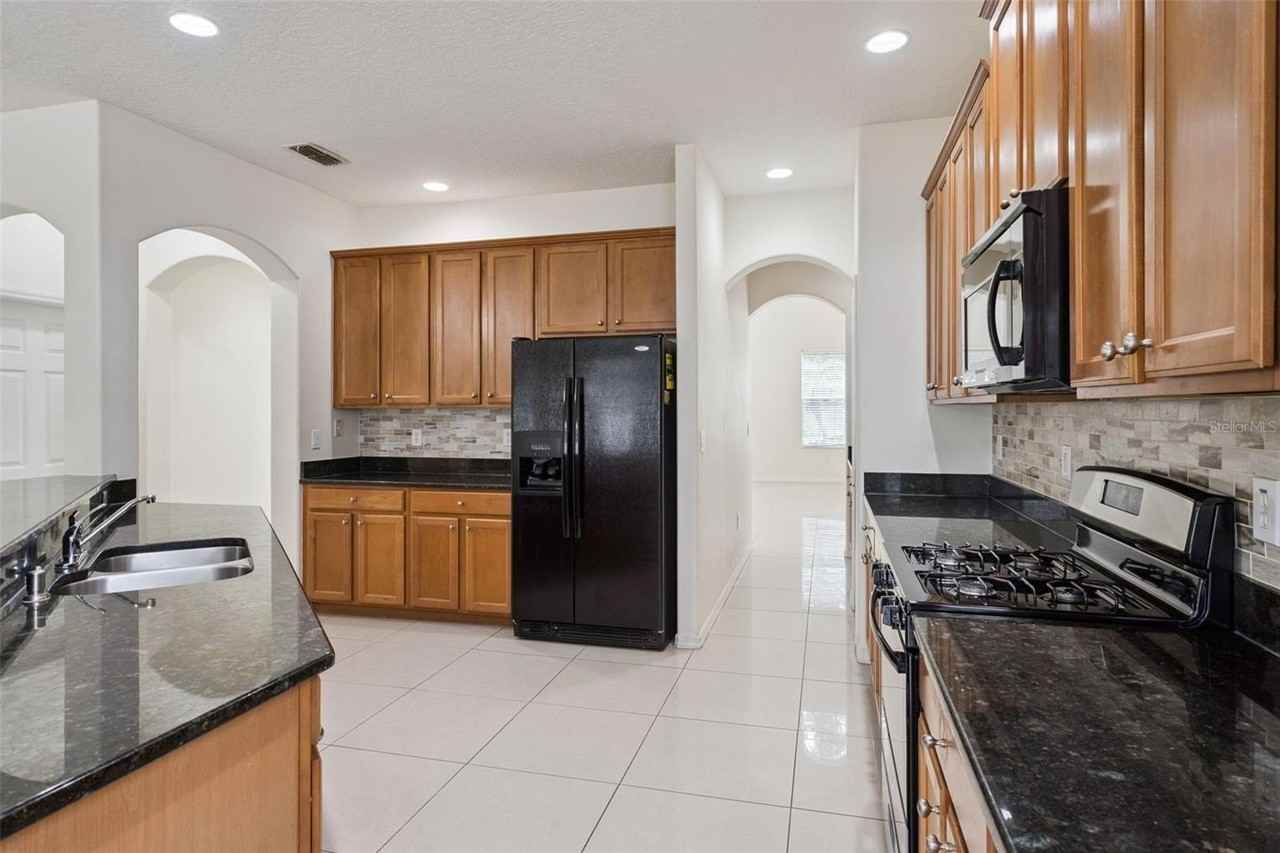 4715 Indian Deer Rd - Photo 6 of 46