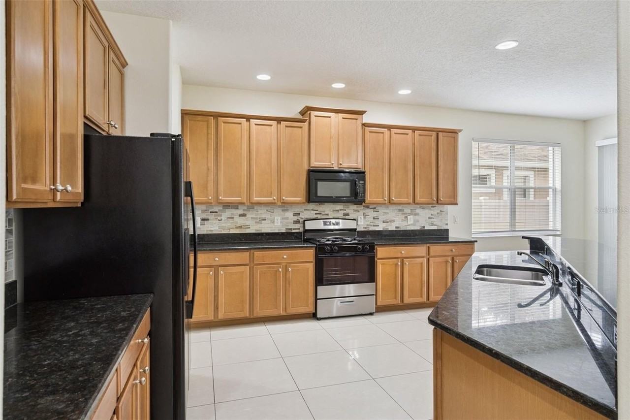 4715 Indian Deer Rd - Photo 7 of 46