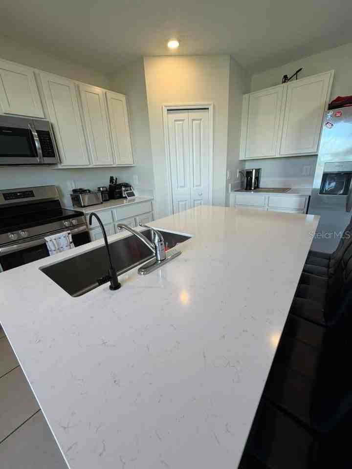 2739 Pioneer Trl - Photo 4 of 21