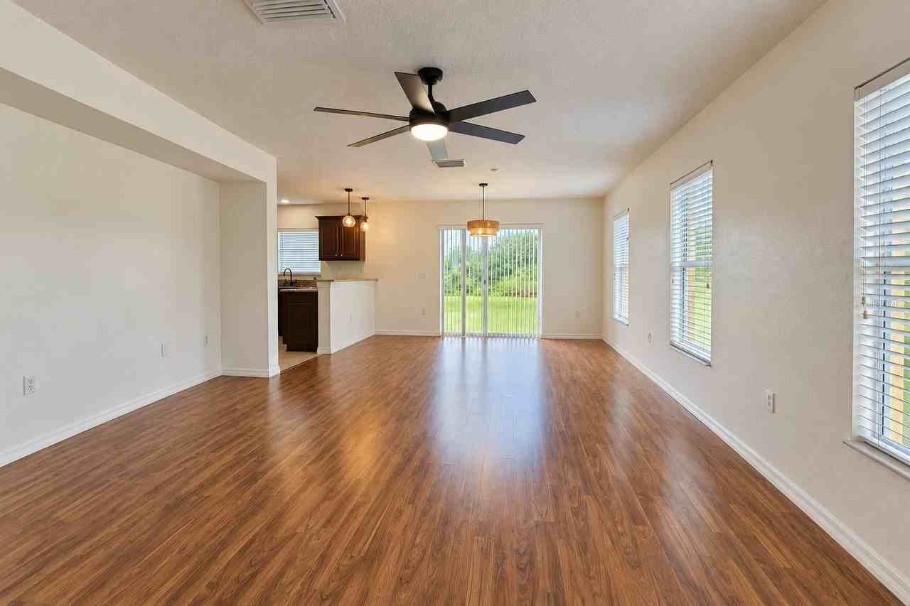 242 Winter Nellis Cir - Photo 3 of 22