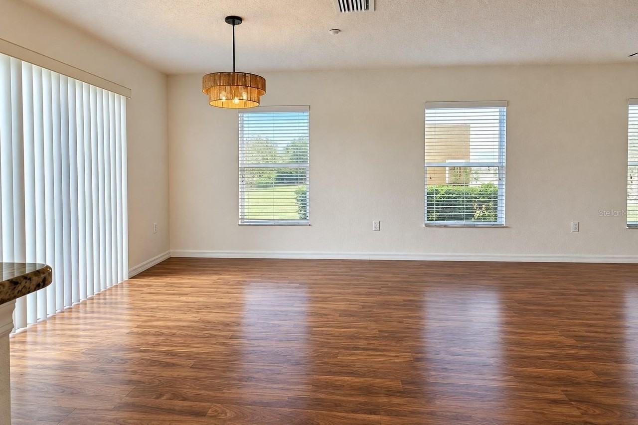 242 Winter Nellis Cir - Photo 5 of 22