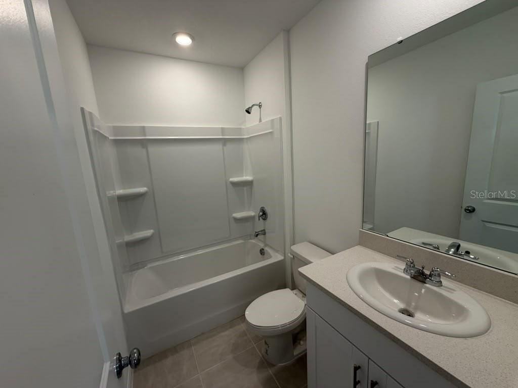 760 Hazelwood Ct - Photo 6 of 20