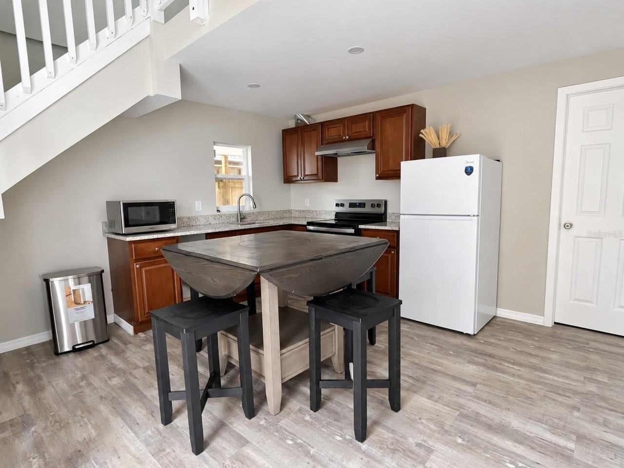 8435 Gerbera Ave - Photo 2 of 10