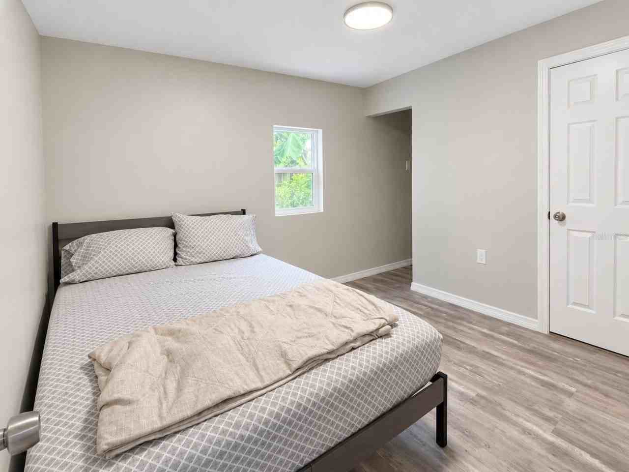 8435 Gerbera Ave - Photo 6 of 10