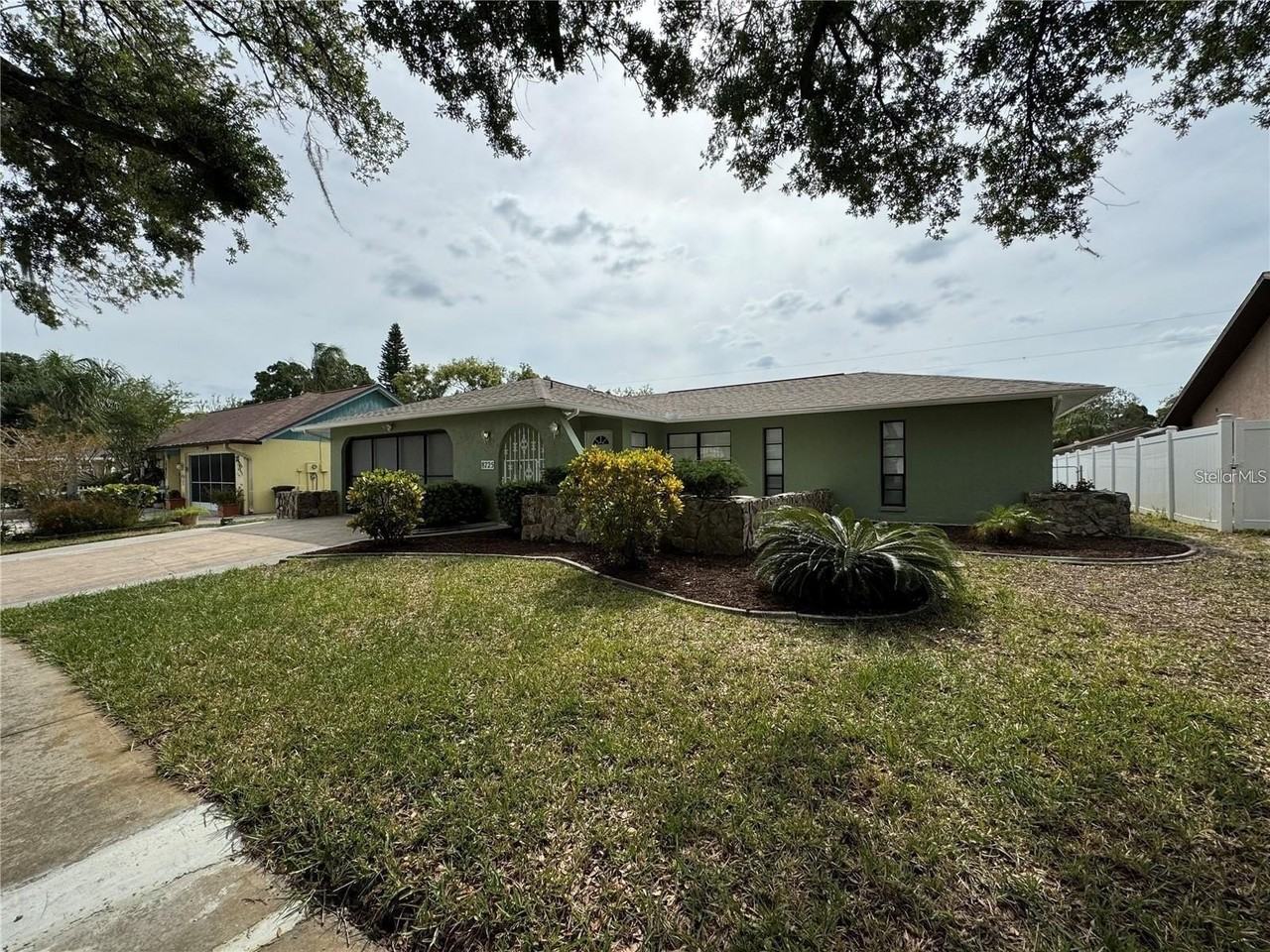 8725 Aruba Ln - Photo 2 of 31