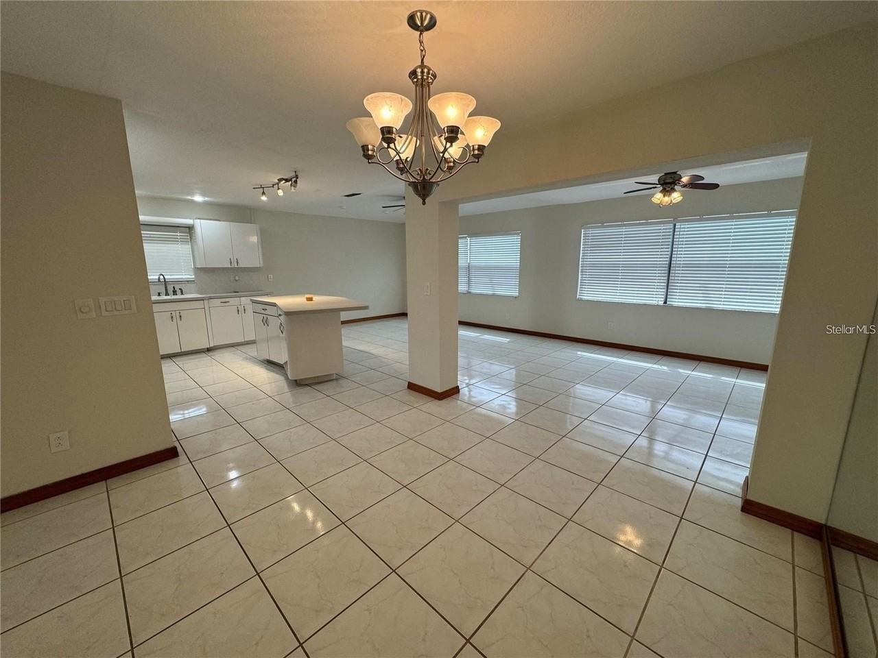 8725 Aruba Ln - Photo 7 of 31