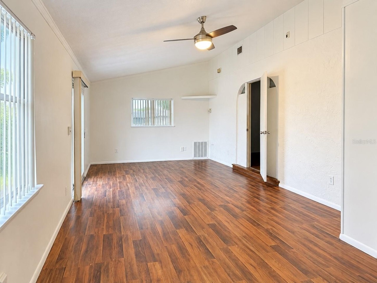 3155 Smoke Signal Cir - Photo 7 of 13