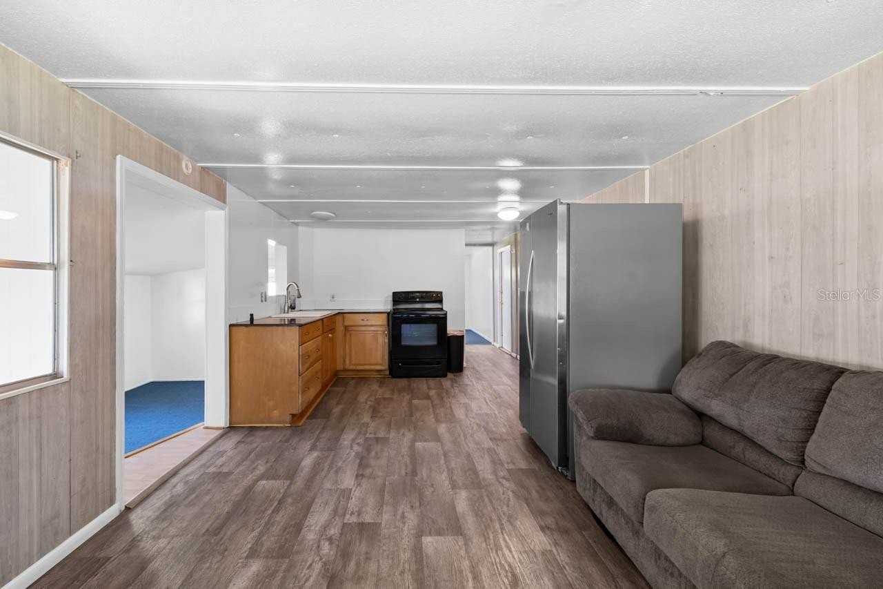 105 Domino Dr N - Photo 7 of 15