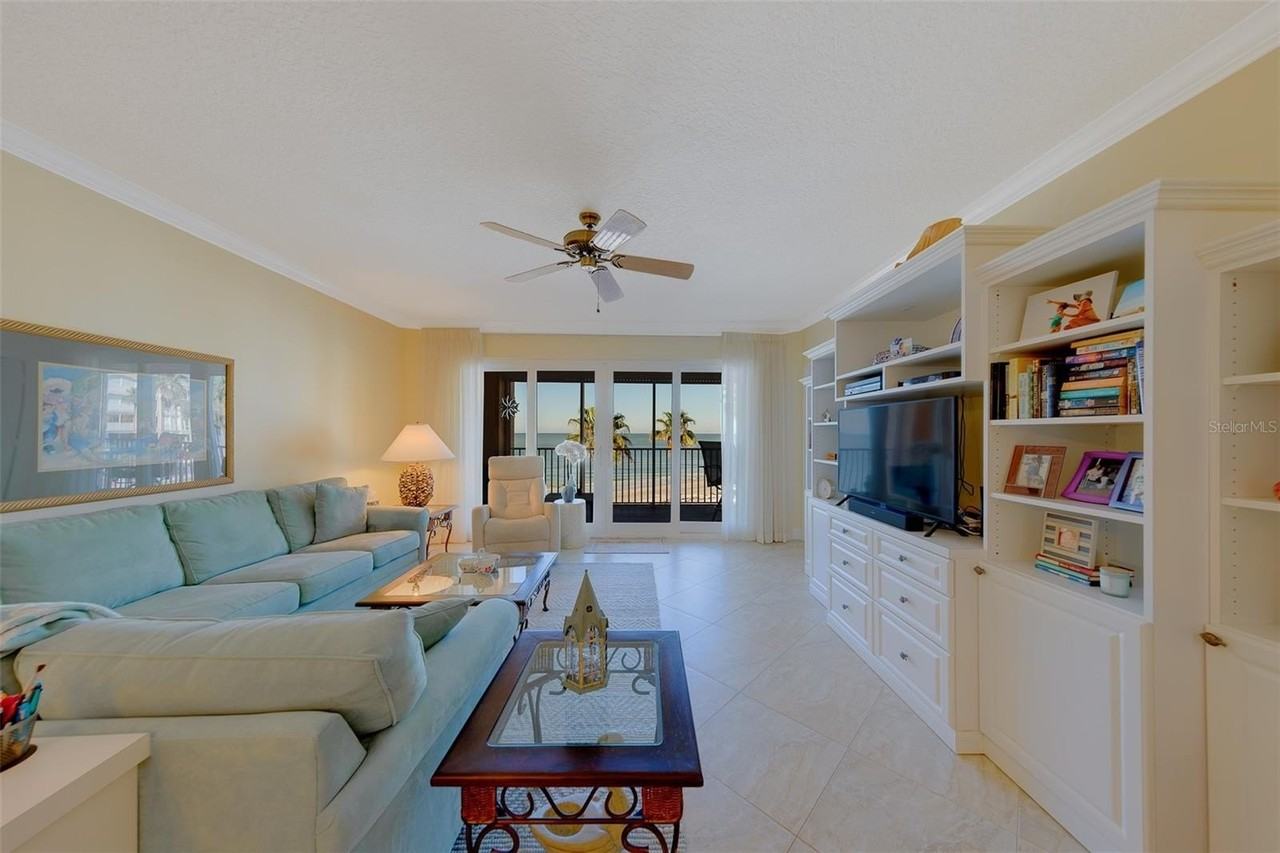 16600 Gulf Blvd #433 - Photo 4 of 29