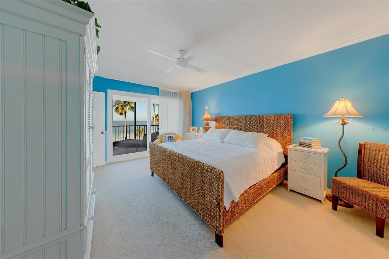 16600 Gulf Blvd #433 - Photo 7 of 29