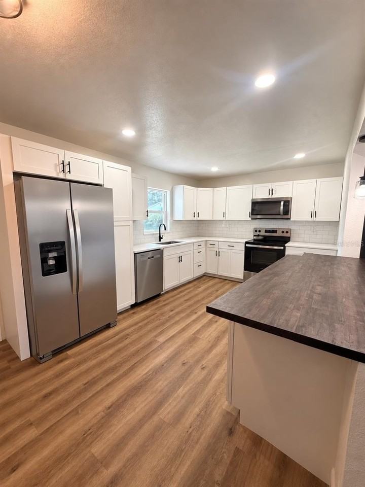 120 Hawthorne Rd - Photo 4 of 16