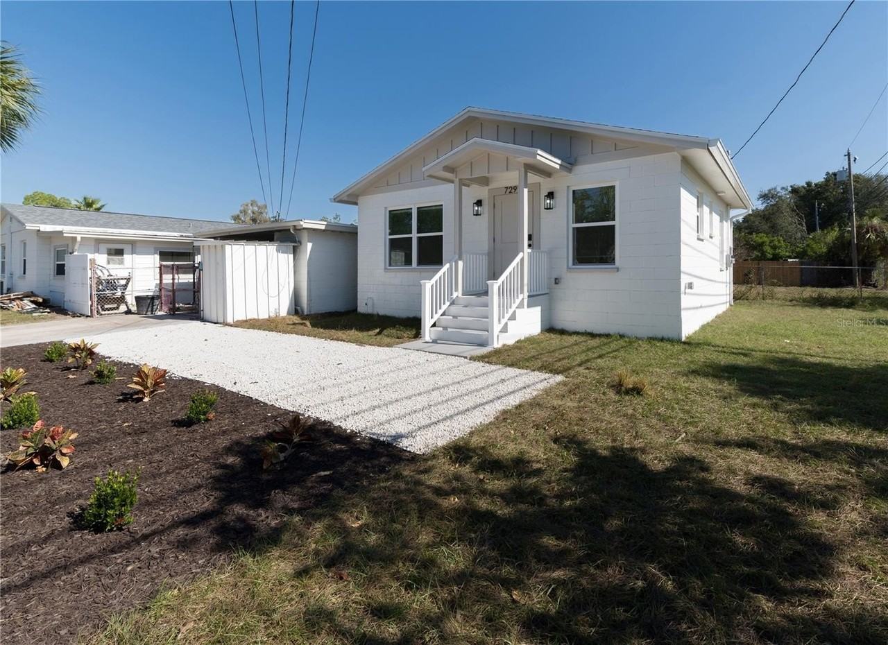 7291 8th St N - Photo 2 of 17