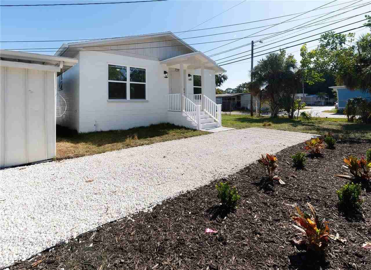 7291 8th St N - Photo 3 of 17