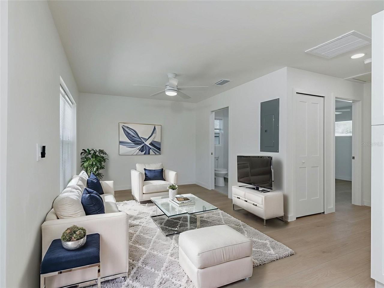 7291 8th St N - Photo 4 of 17