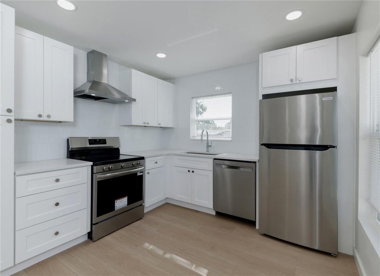 7291 8th St N - Photo 6 of 17