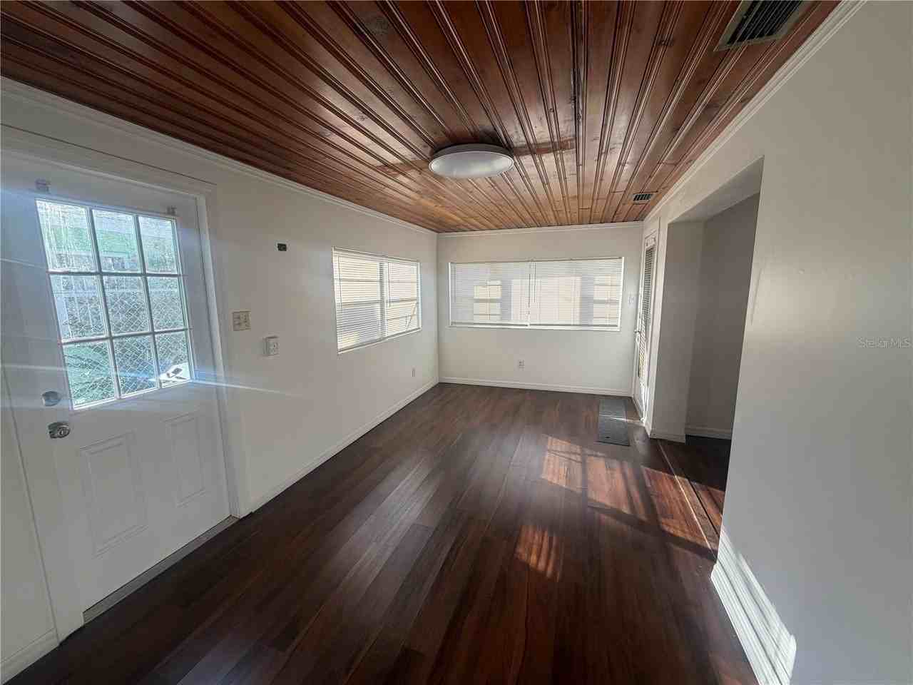 4017 W La Salle St - Photo 3 of 15