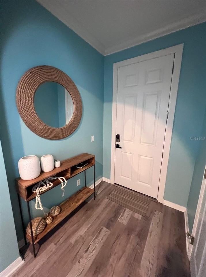 411 S Melville Ave #4 - Photo 4 of 41