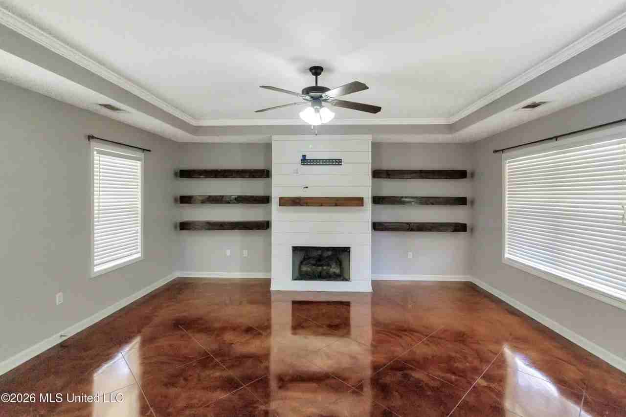 163 Blackstone Cir - Photo 4 of 23