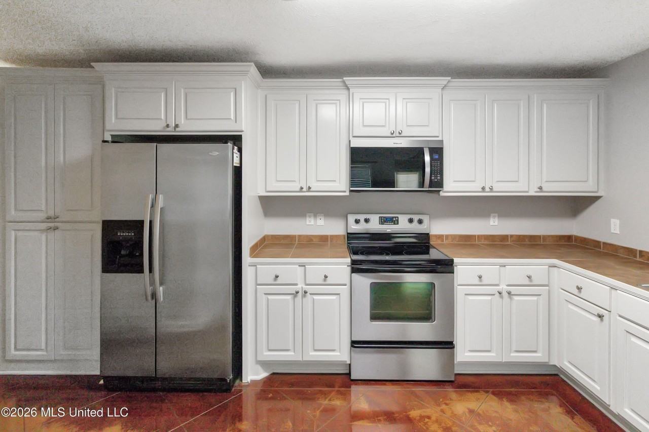 163 Blackstone Cir - Photo 6 of 23