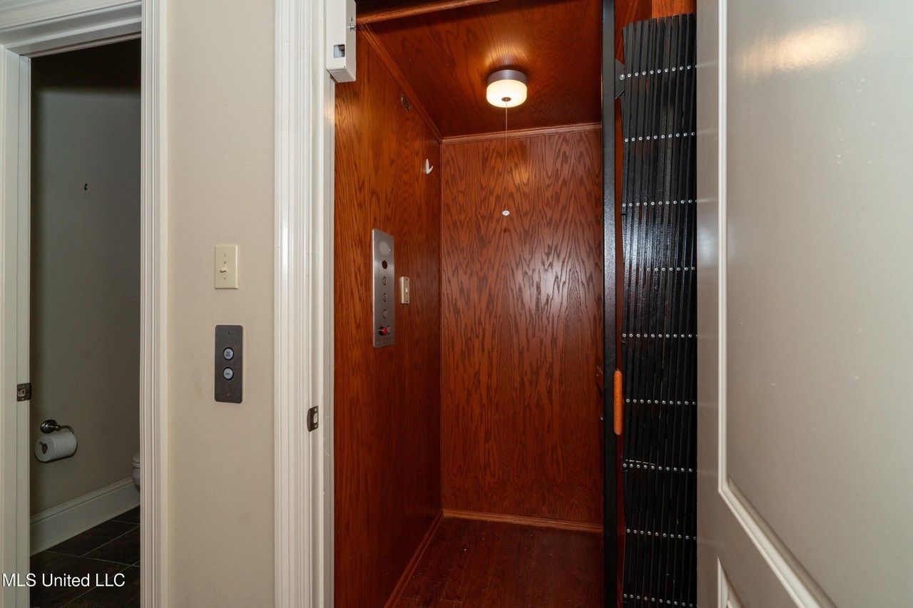 8 Oak Alley Ln - Photo 4 of 23