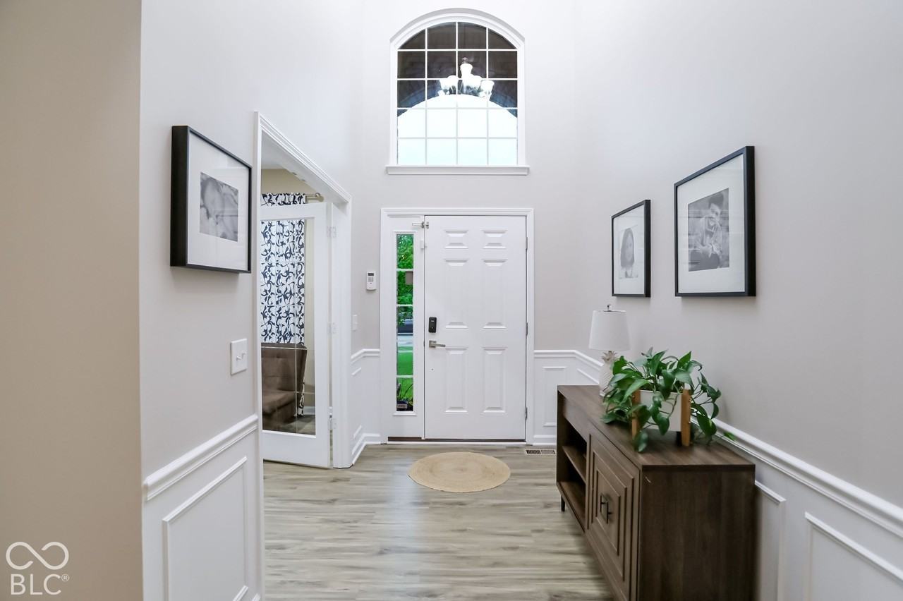 7827 Hedgehop Dr - Photo 4 of 50