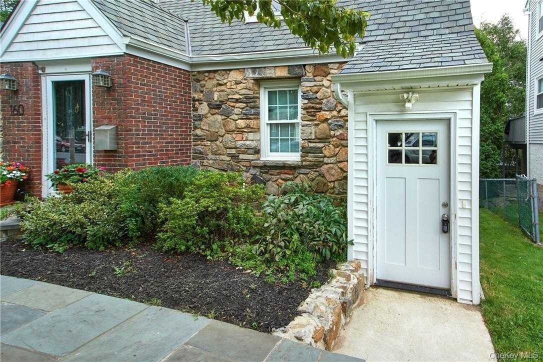 160 Park Ave - Photo 2 of 15