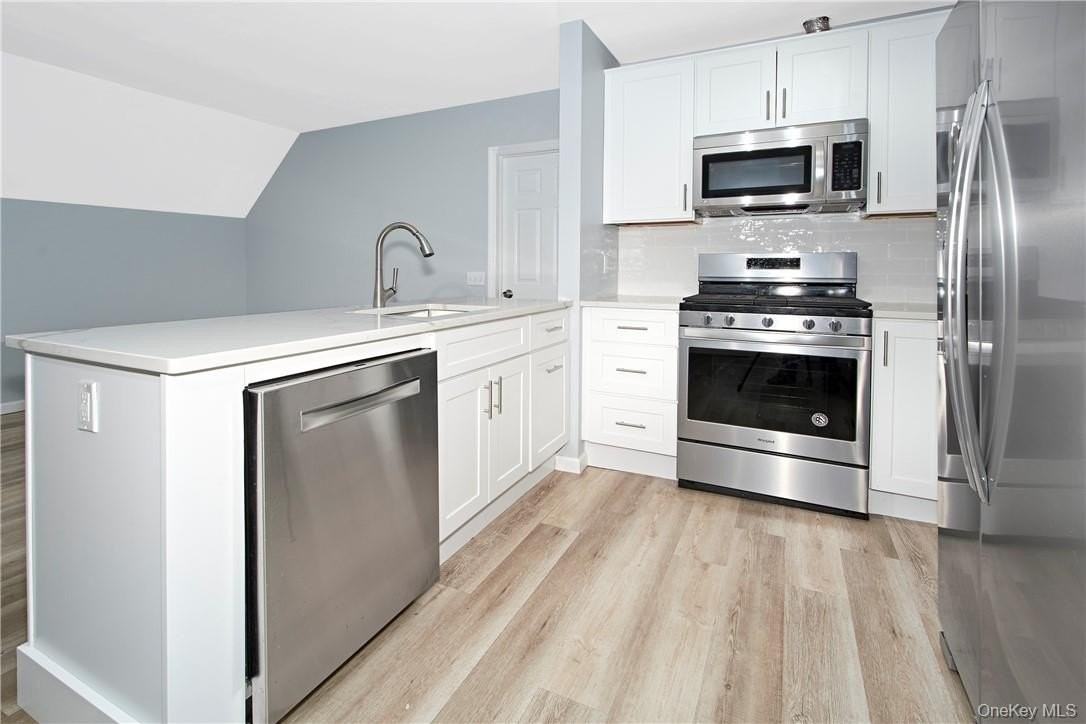 160 Park Ave - Photo 6 of 15