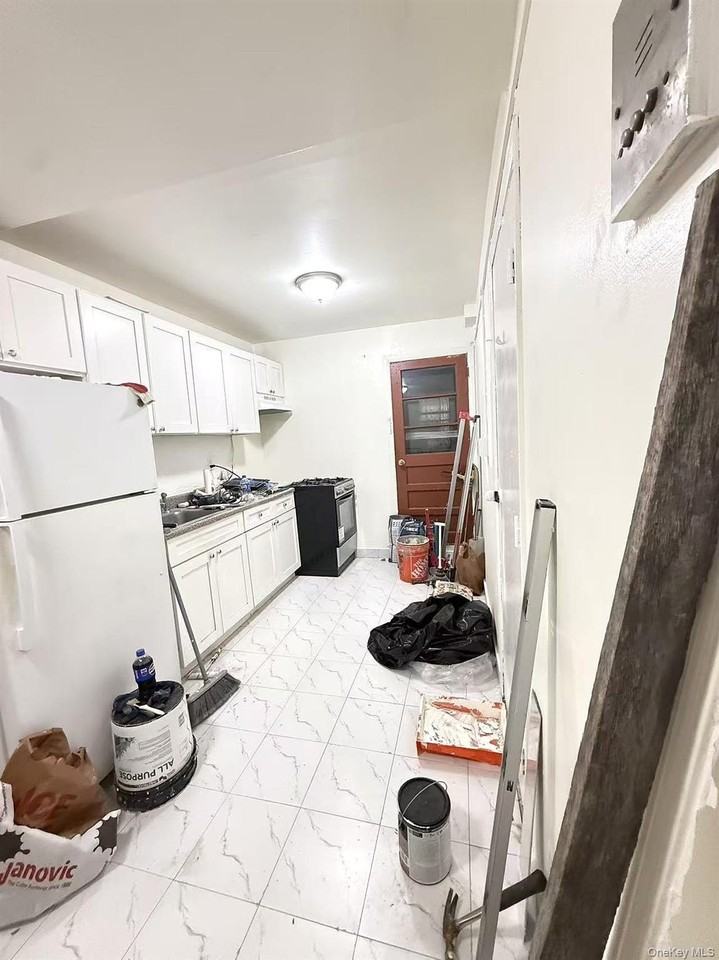 6553 Booth St - Photo 2 of 3