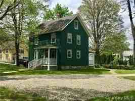 featured image of 5A Spring St #A