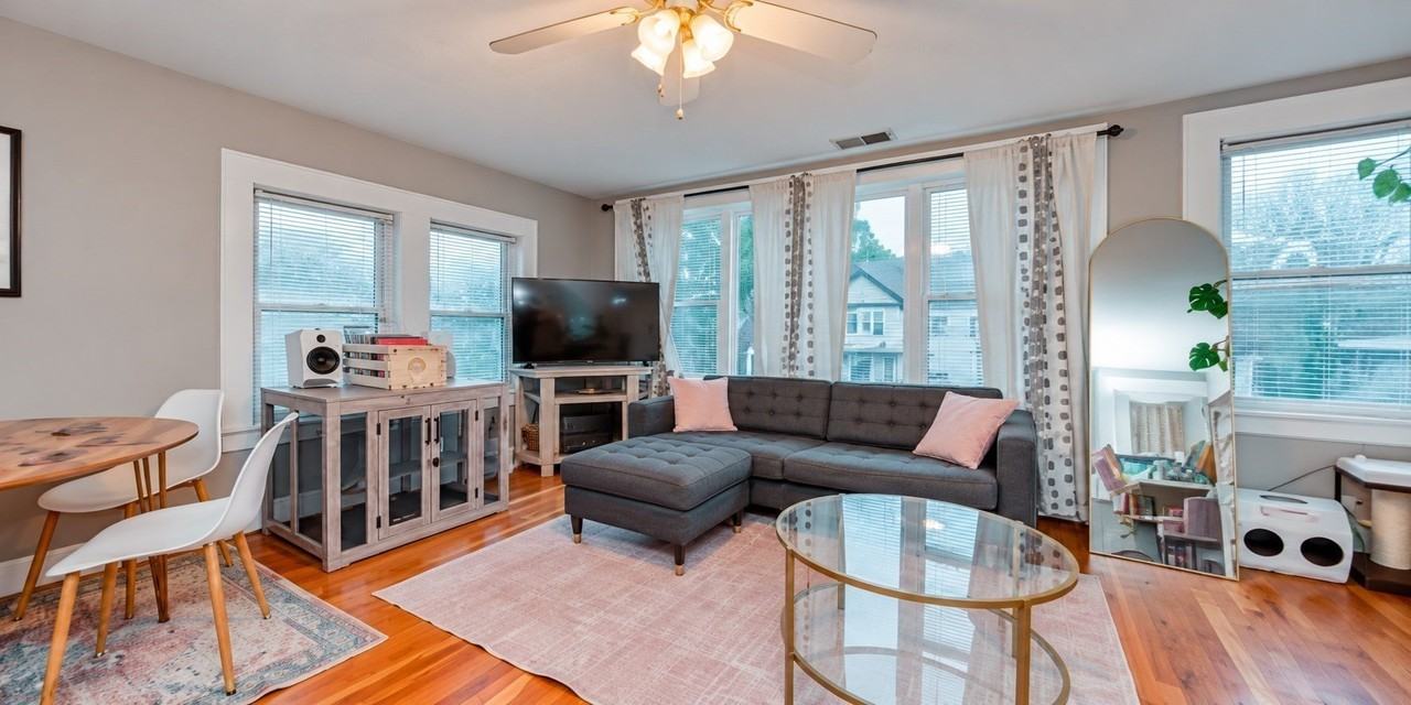 375 E Merrimack St #2 - Photo 5 of 9