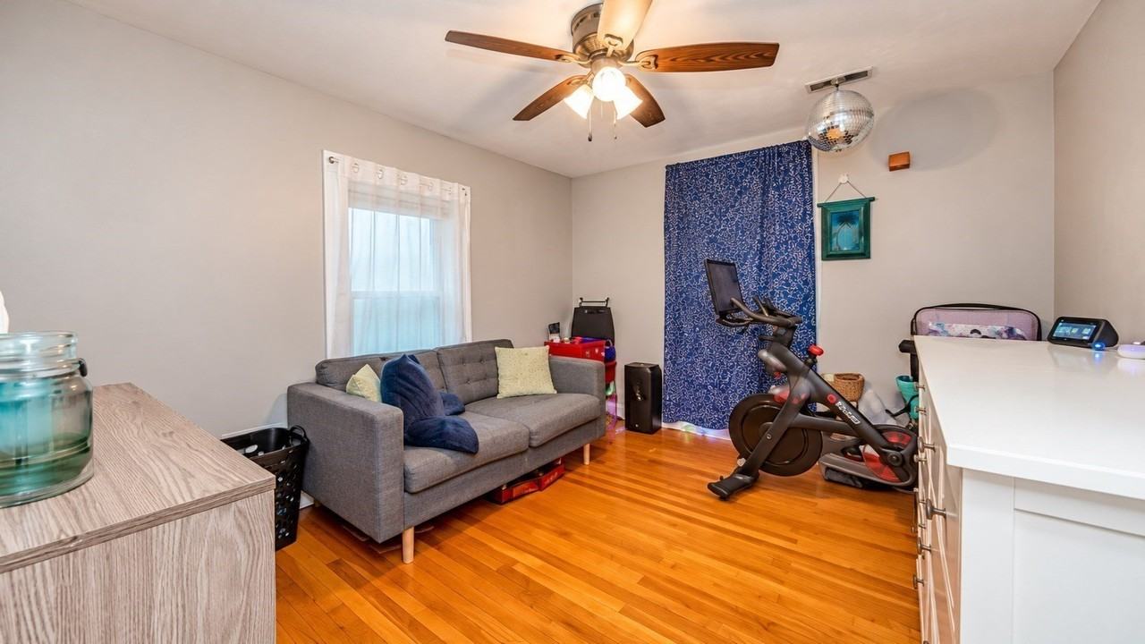 375 E Merrimack St #2 - Photo 6 of 9