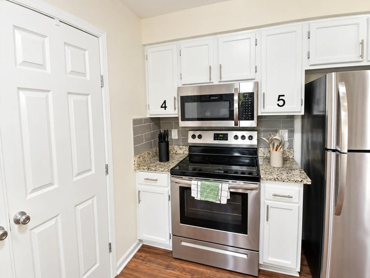 Sunbridge Ct - Photo 2 of 36