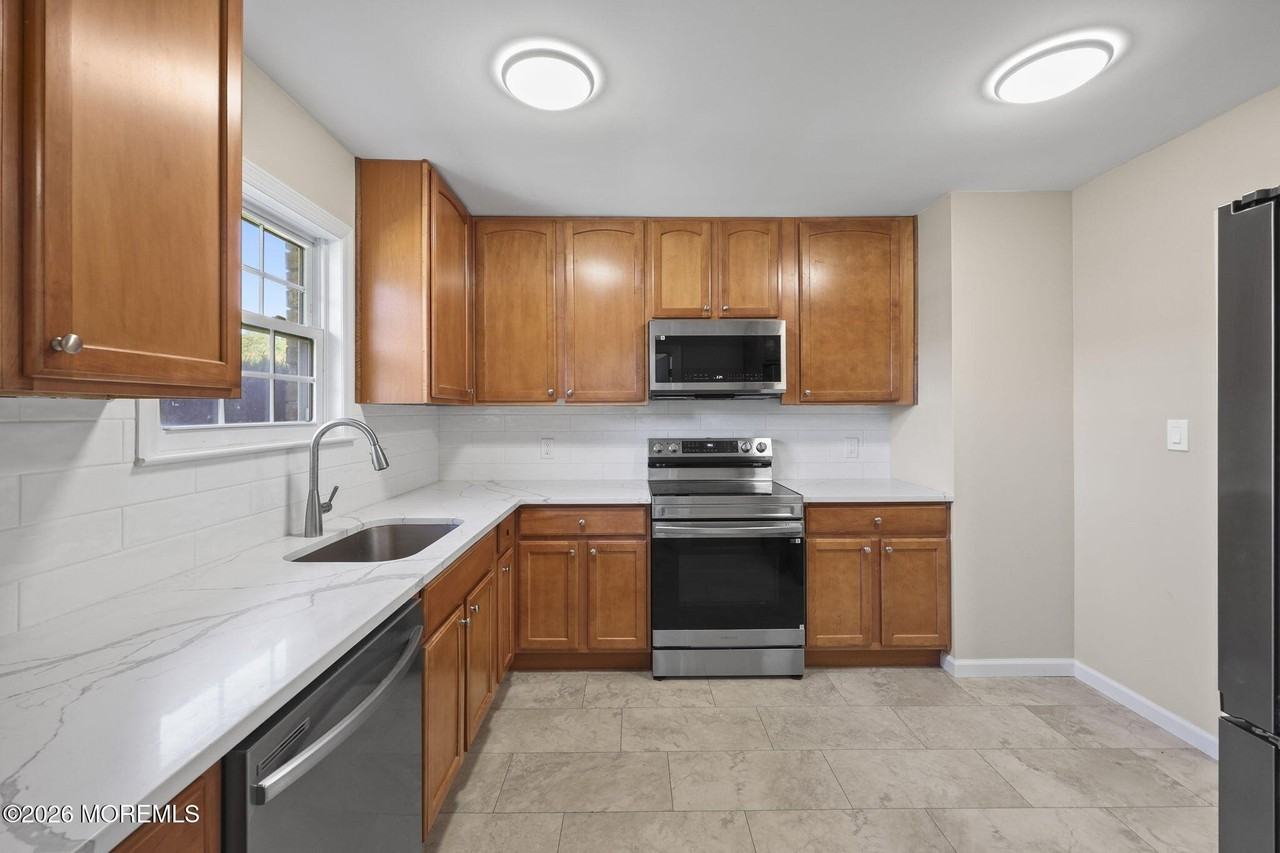 2 Briar Mills Dr #2 - Photo 5 of 14