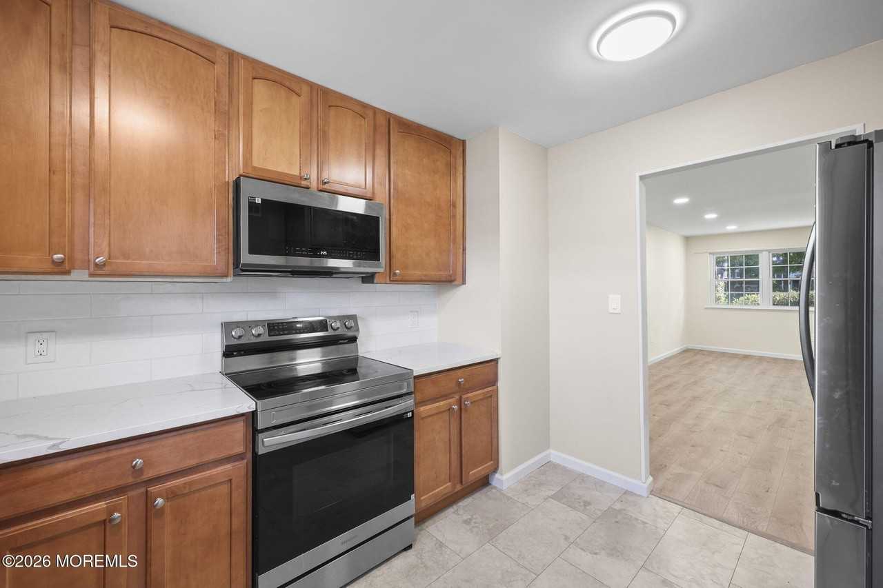 2 Briar Mills Dr #2 - Photo 6 of 14