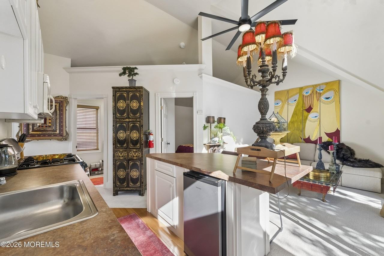 503 1st Ave - Photo 3 of 24