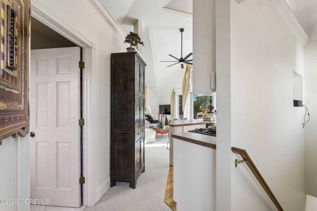 503 1st Ave - Photo 6 of 24
