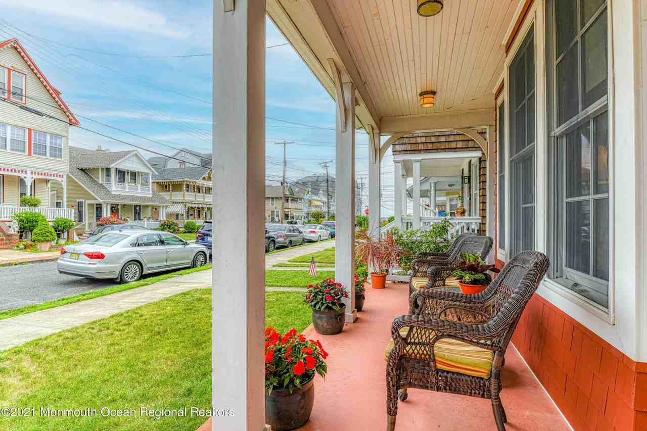 26 Atlantic Ave - Photo 3 of 50